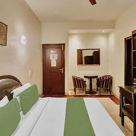 Fabexpress Lloyd House Hotel New Delhi Ngoại thất bức ảnh