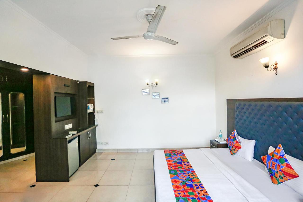 Fabexpress Lloyd House Hotel New Delhi Ngoại thất bức ảnh