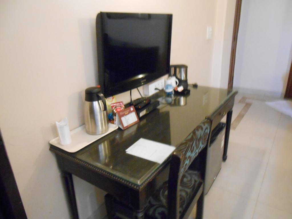 Fabexpress Lloyd House Hotel New Delhi Ngoại thất bức ảnh