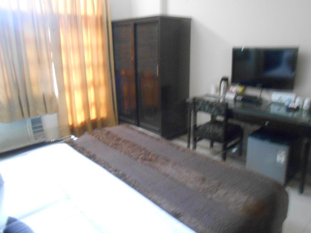 Fabexpress Lloyd House Hotel New Delhi Ngoại thất bức ảnh