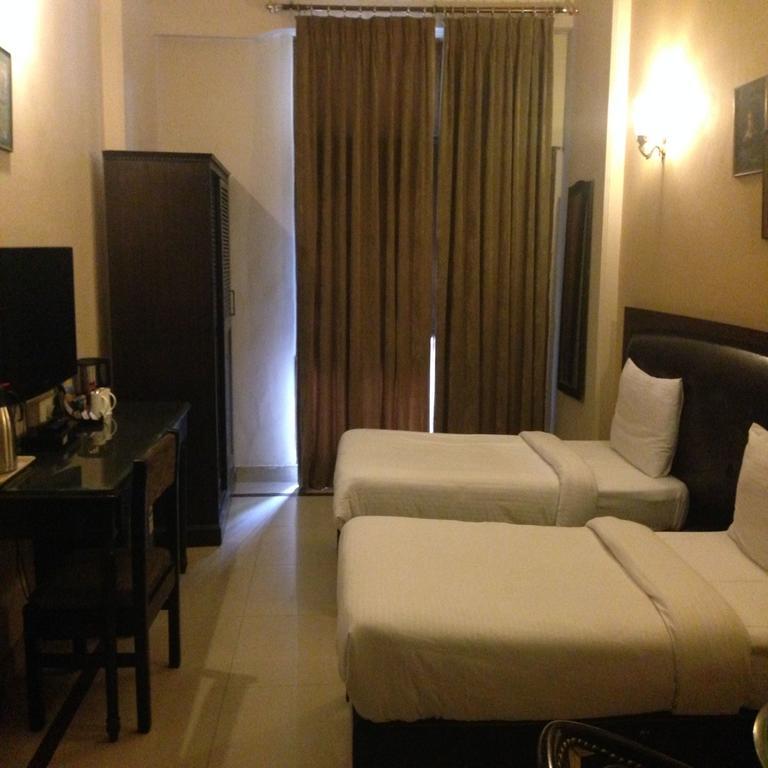 Fabexpress Lloyd House Hotel New Delhi Ngoại thất bức ảnh